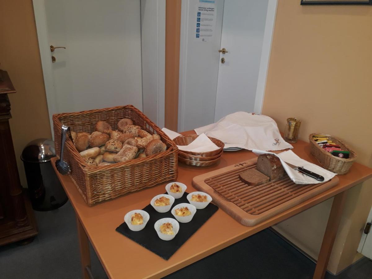 Hotel Garni Am Markt - Businesshotel - Fruehstuecksbuffet - Fahrradabstellplatz - Hunde Willkommen نويشتات باي كوبورغ المظهر الخارجي الصورة