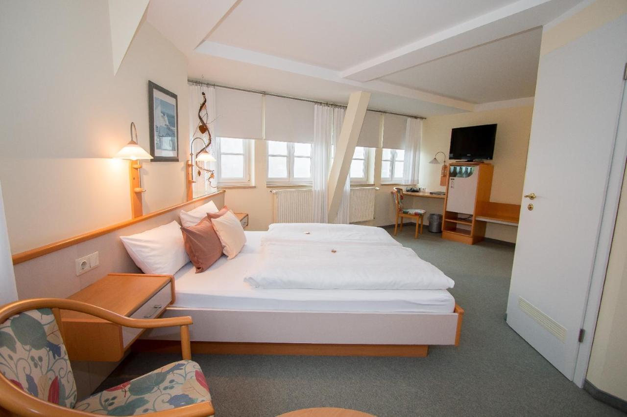 Hotel Garni Am Markt - Businesshotel - Fruehstuecksbuffet - Fahrradabstellplatz - Hunde Willkommen نويشتات باي كوبورغ المظهر الخارجي الصورة