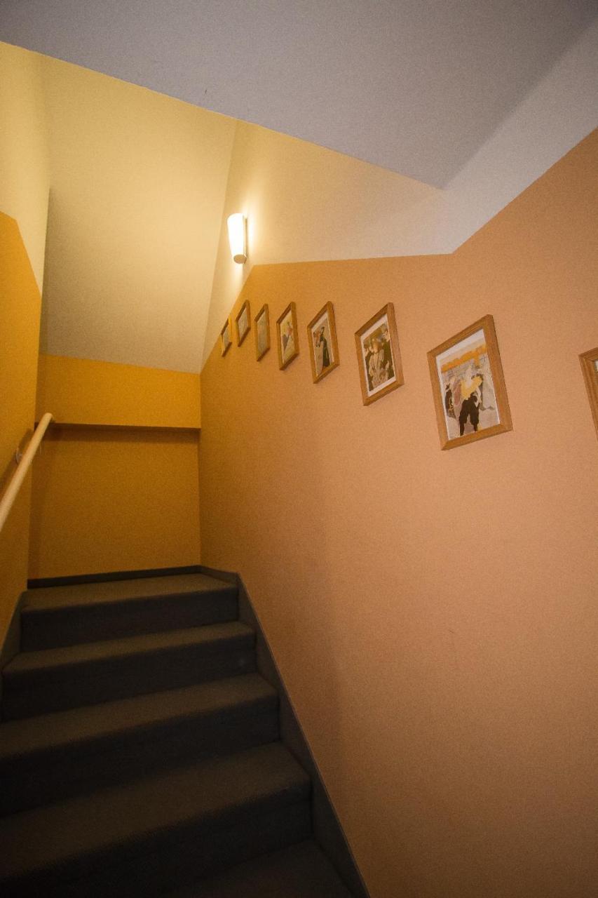 Hotel Garni Am Markt - Businesshotel - Fruehstuecksbuffet - Fahrradabstellplatz - Hunde Willkommen نويشتات باي كوبورغ المظهر الخارجي الصورة