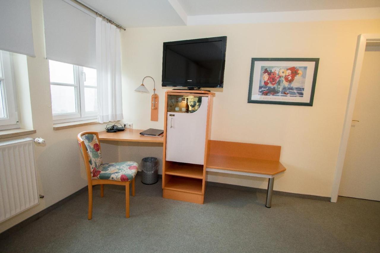 Hotel Garni Am Markt - Businesshotel - Fruehstuecksbuffet - Fahrradabstellplatz - Hunde Willkommen نويشتات باي كوبورغ المظهر الخارجي الصورة
